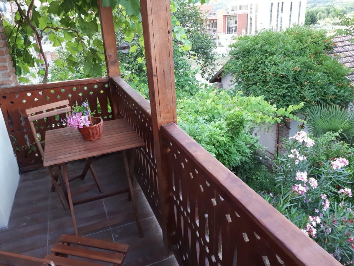 Old House Apartment With Garden Area Mtsʼkhetʼa Zewnętrze zdjęcie